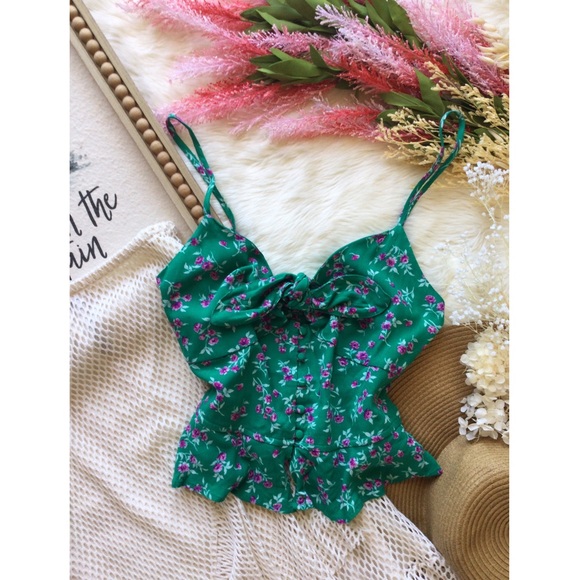 NWOT American Eagle Emerald Rose Crop - Picture 3 of 13